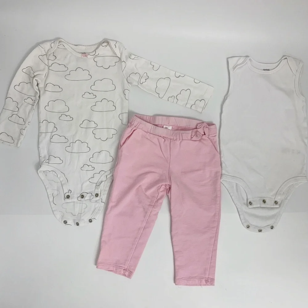 Baby girl Carter’s 3 piece bundle Sz 18M